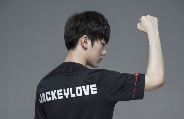 败北引发热议！，JackeyLove在C9比赛中重返赛场比赛高潮迭起的简单介绍